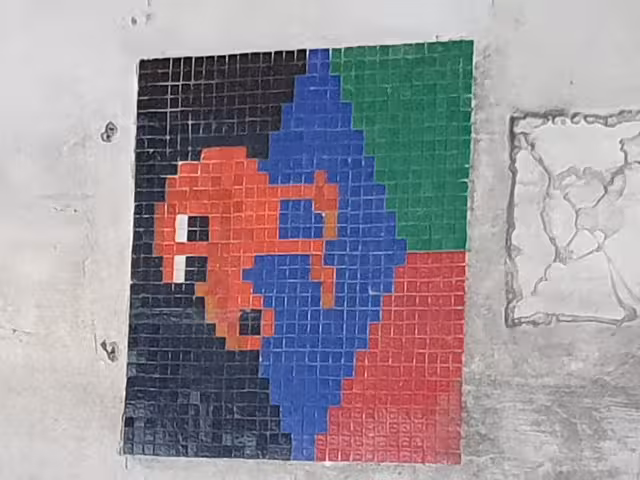 Picture of a mosaic on a wall