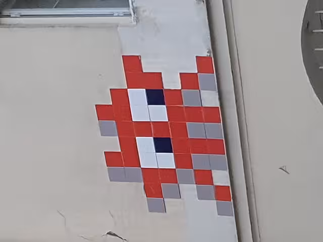 Picture of a mosaic on a wall