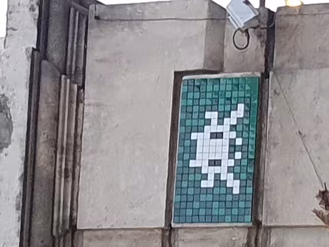Picture of a mosaic on a wall