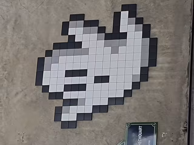 Picture of a mosaic on a wall