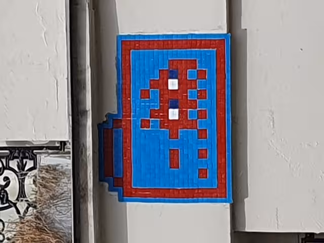 Picture of a mosaic on a wall